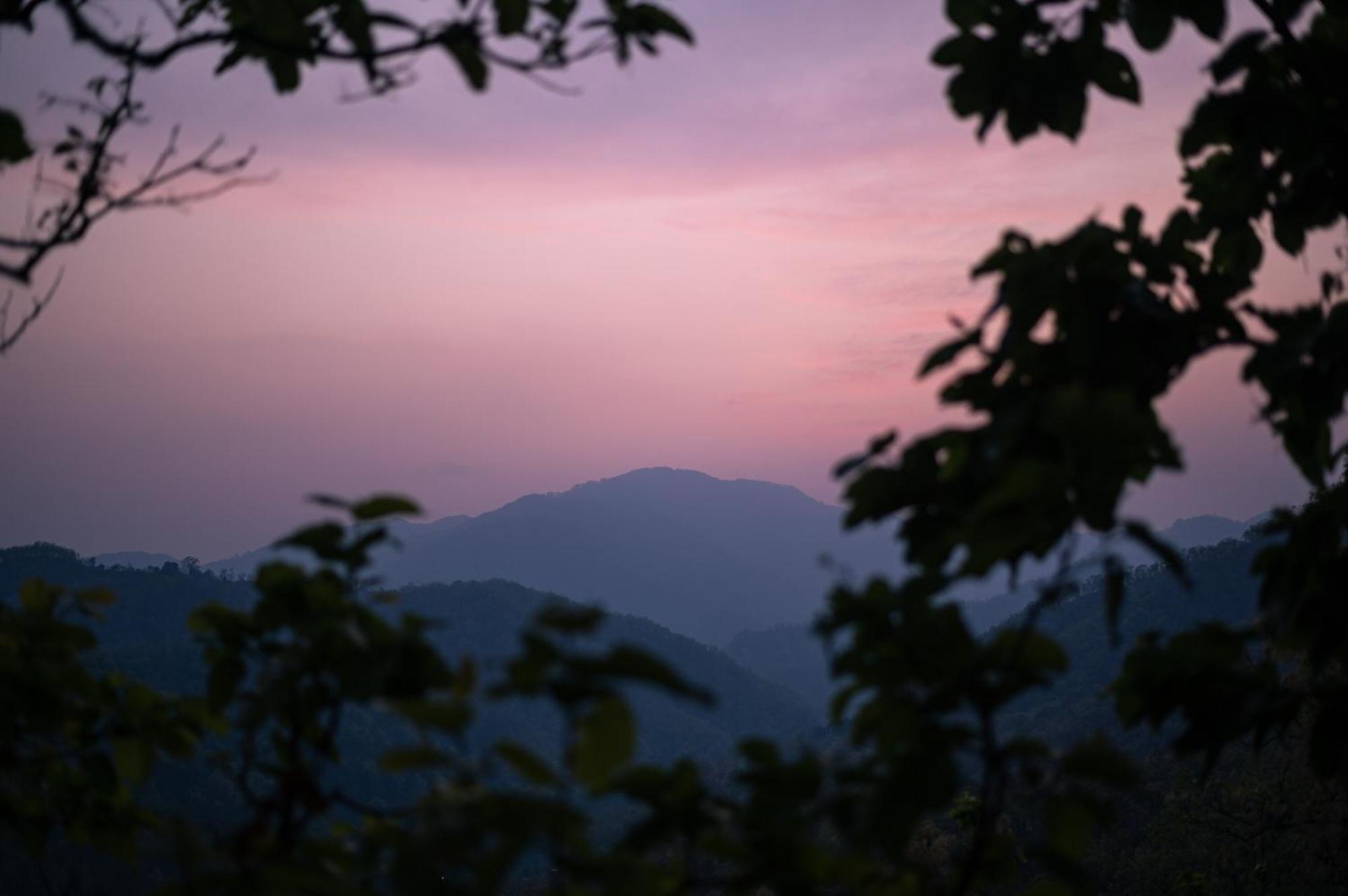 Aavaas Hill Resort ランズドーン エクステリア 写真
